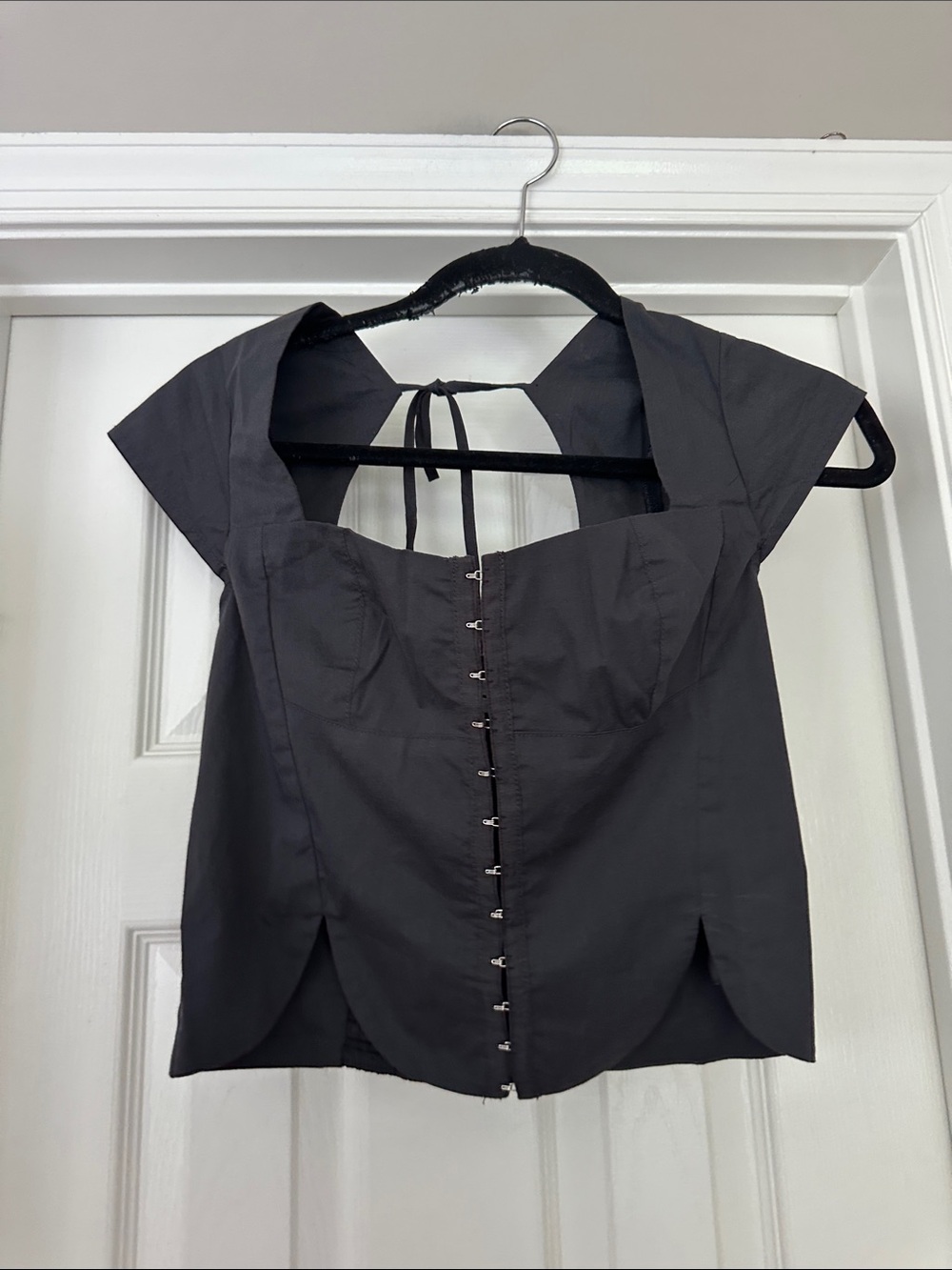 Silence + noise cropped top